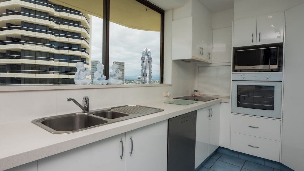 Norfolk Luxury Beachfront Apartments 64/74