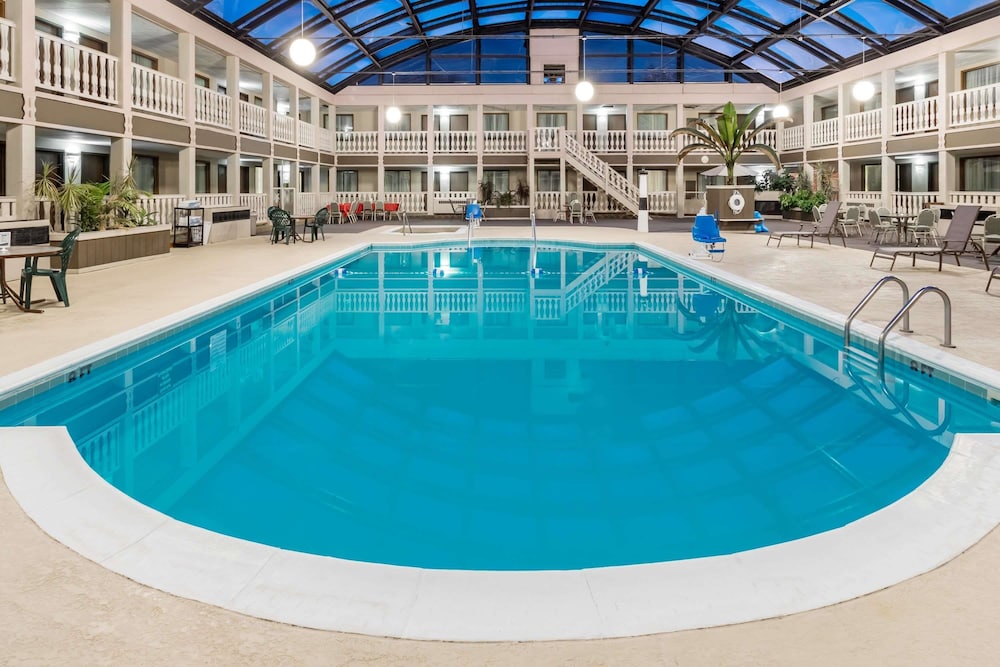 Americinn By Wyndham Janesville 3/57
