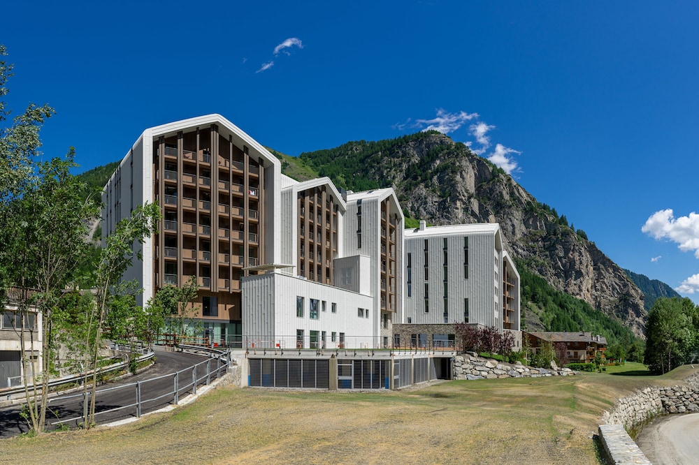 Th Courmayeur 4/57