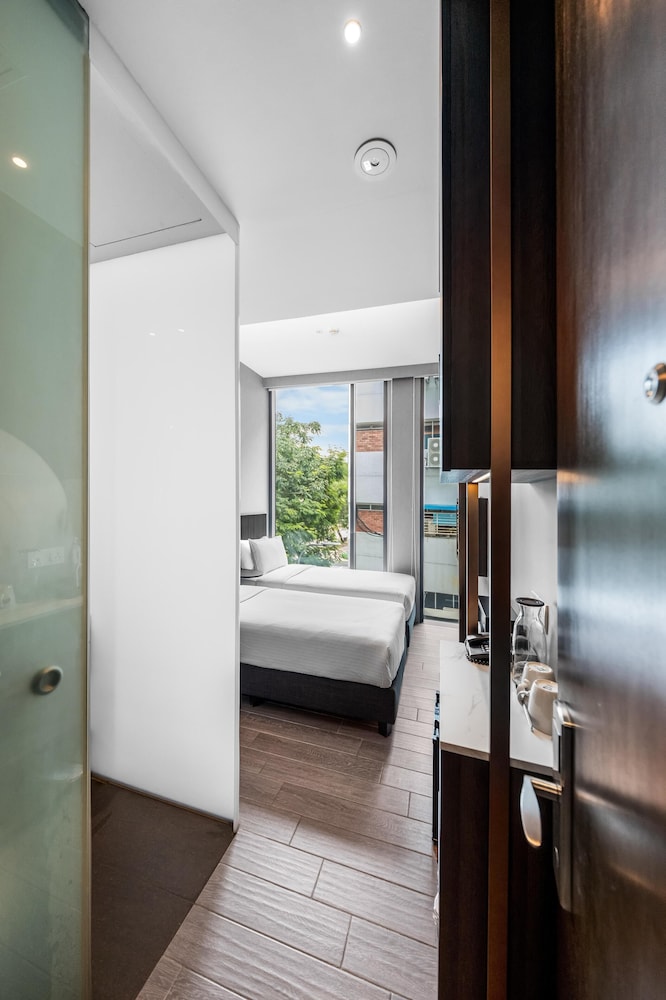 Beverly Hotels Elements 18/27