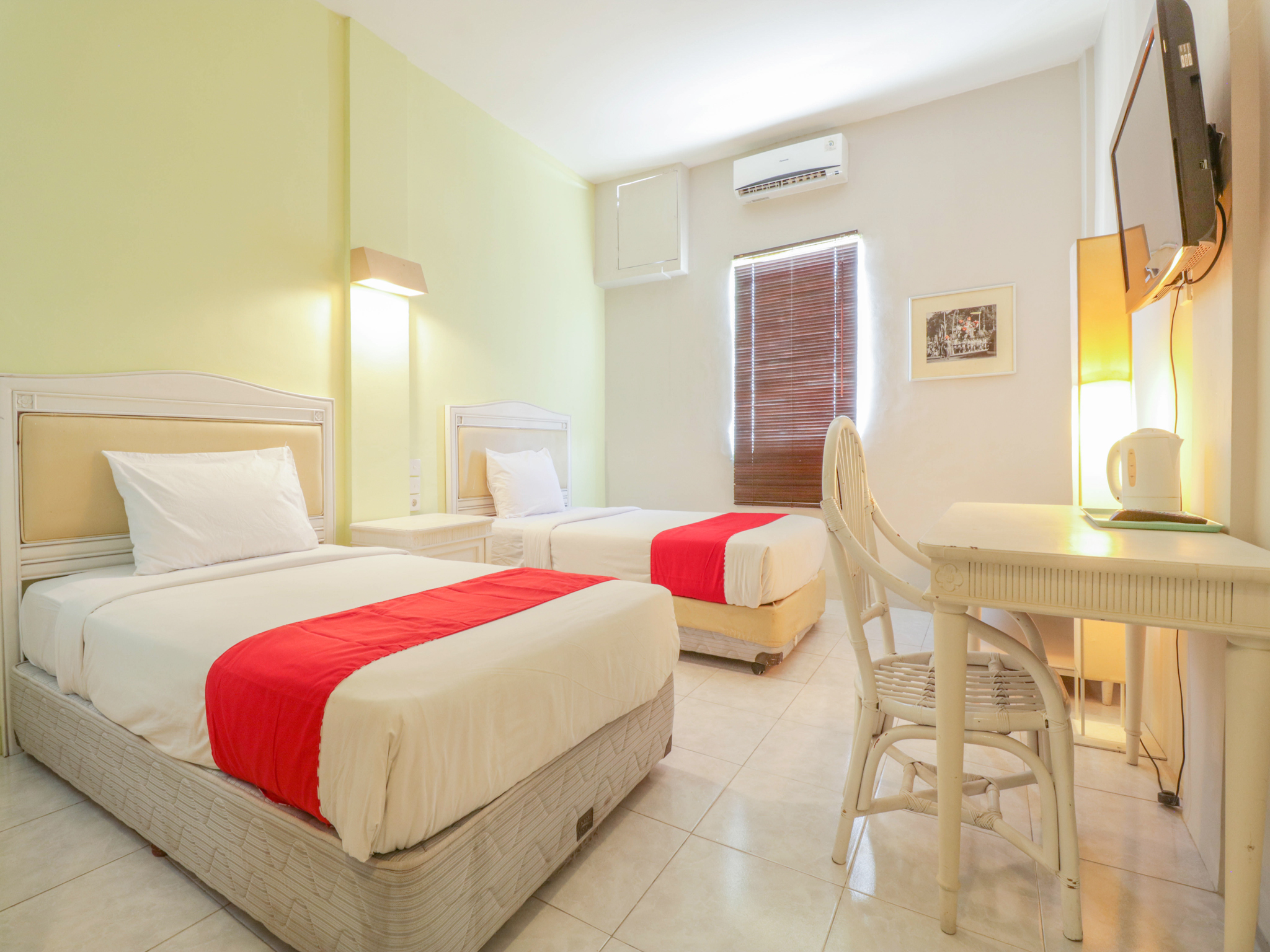 Oyo Flagship 2253 The Sunrise Sanur (Ex. Oyo 2253 The Sunrise Sanur) 26/56