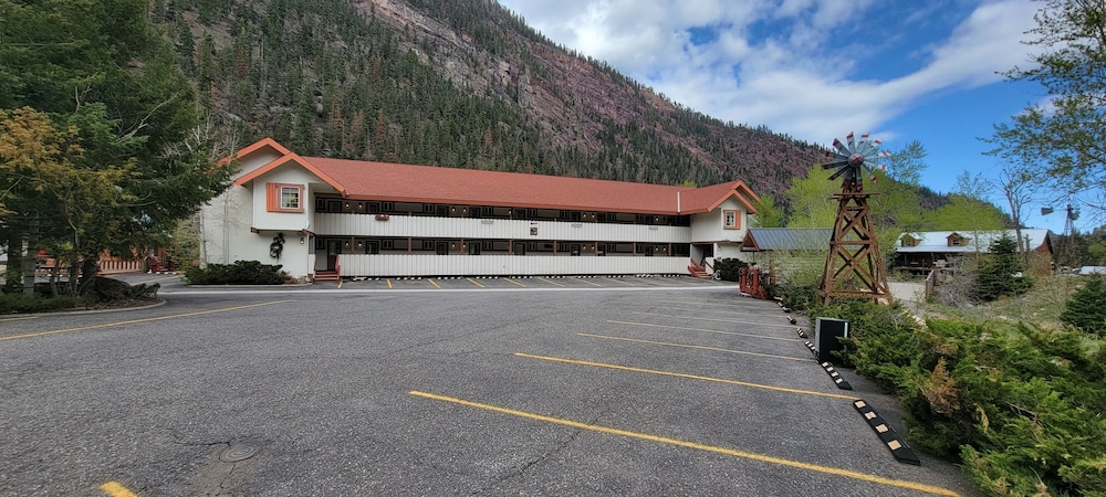 Hot Springs Inn 41/50