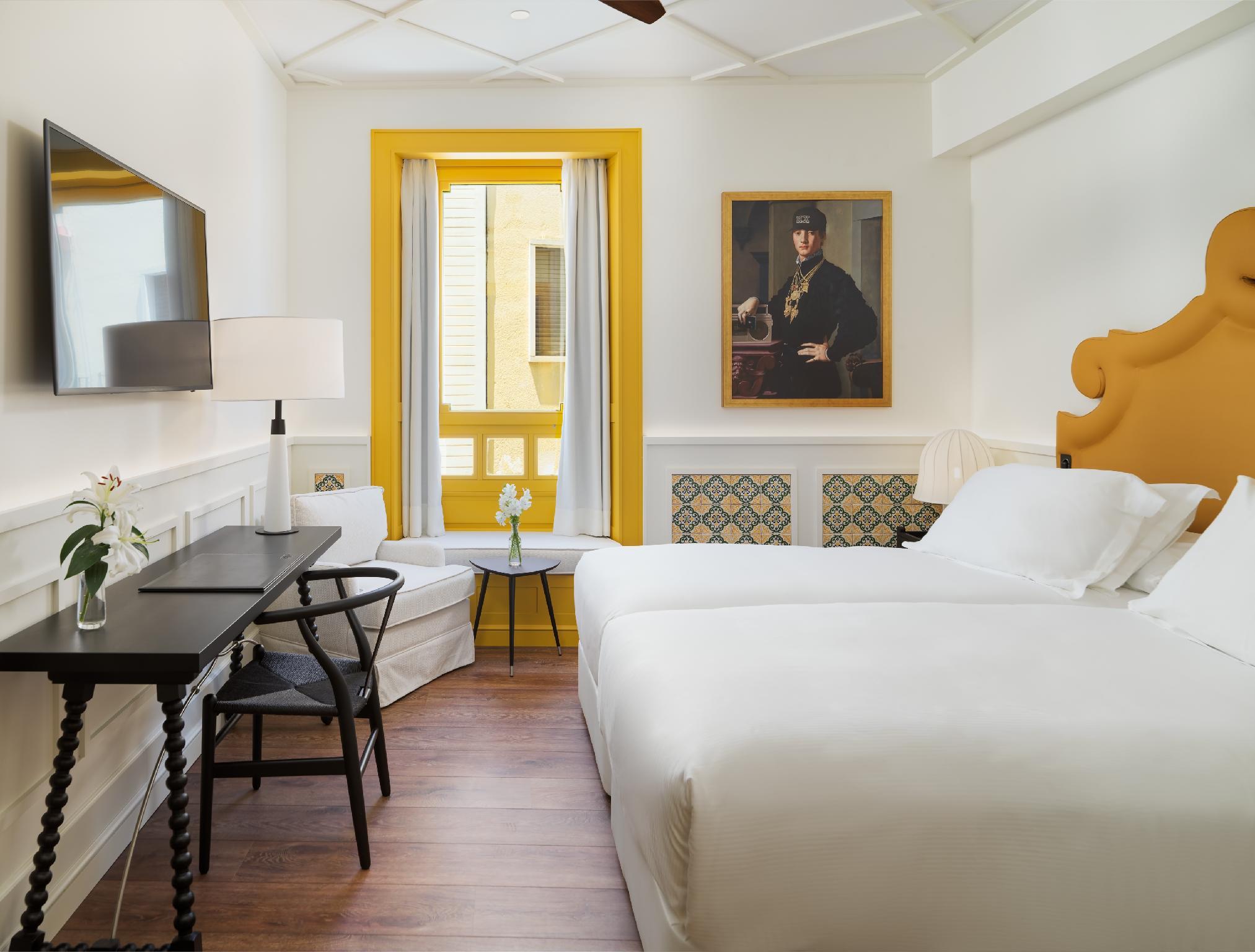 City, Double Bed