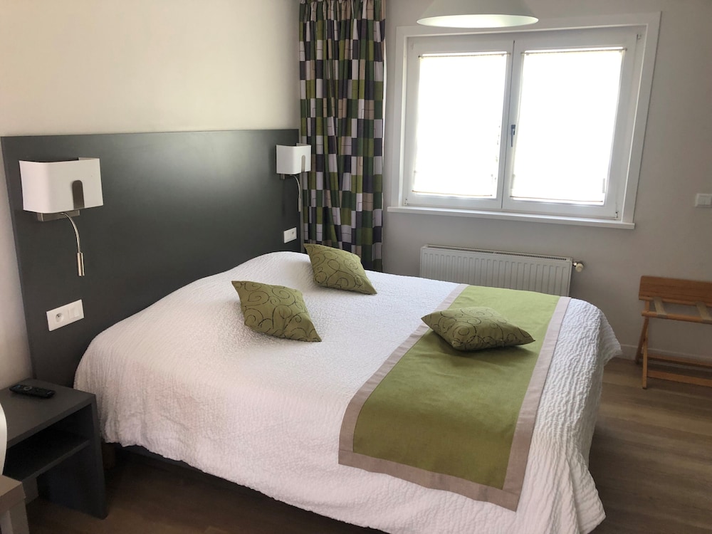 HOTEL LA SAPINIÈRE 6/49