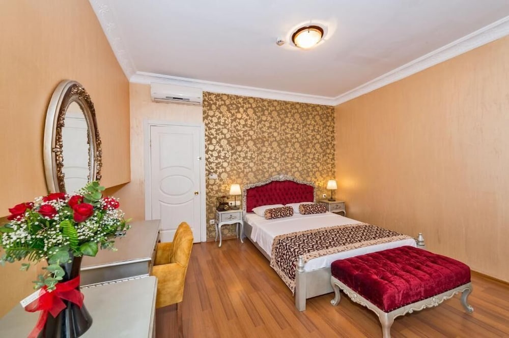 Hotel Santa Hill 9/30