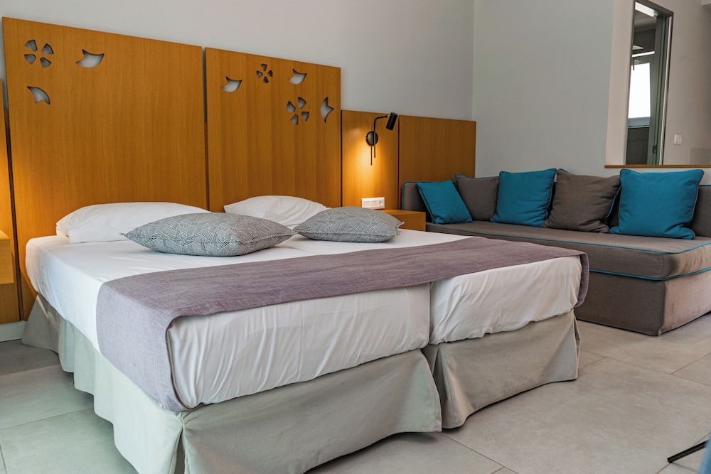 Olympion Village Hotel 12/50