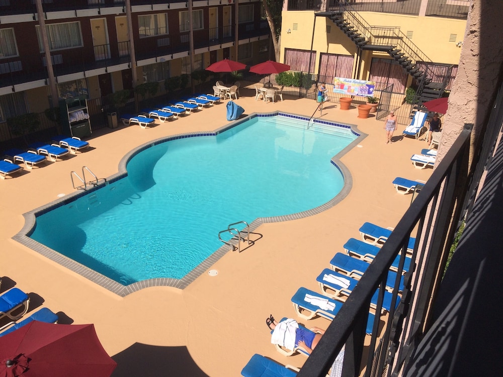 Mardi Gras Hotel and Casino 7/36