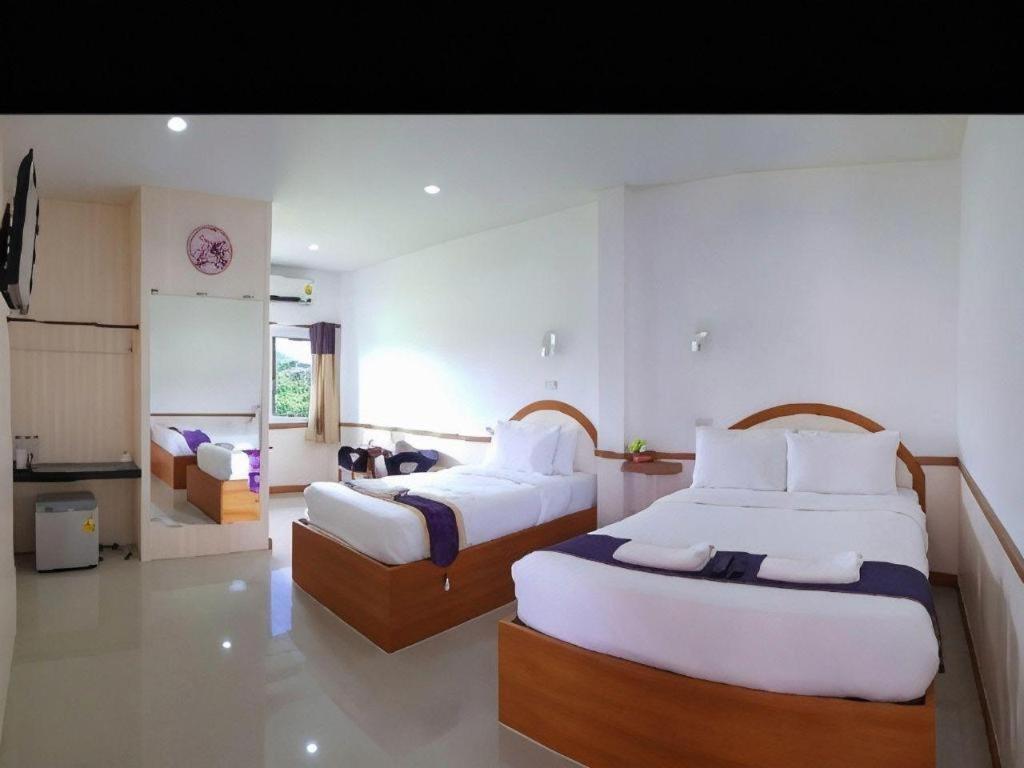 The Aam Resort Bang Sa-Re 17/28
