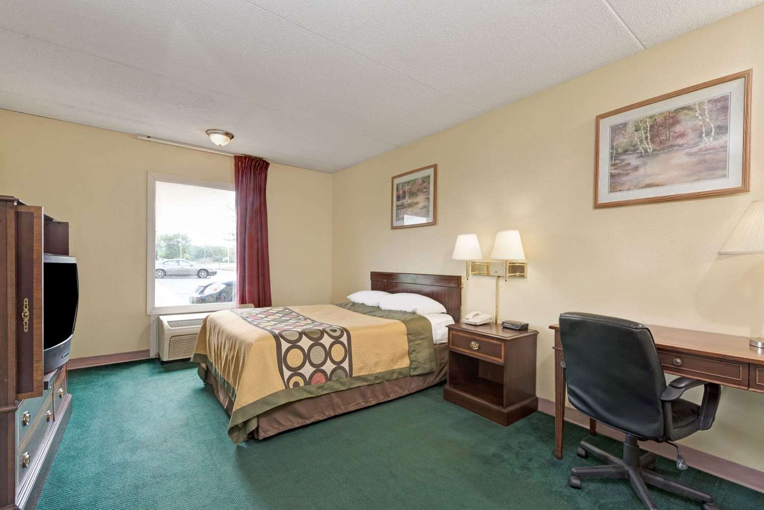 Super 8 by Wyndham Indianapolis South 8/17