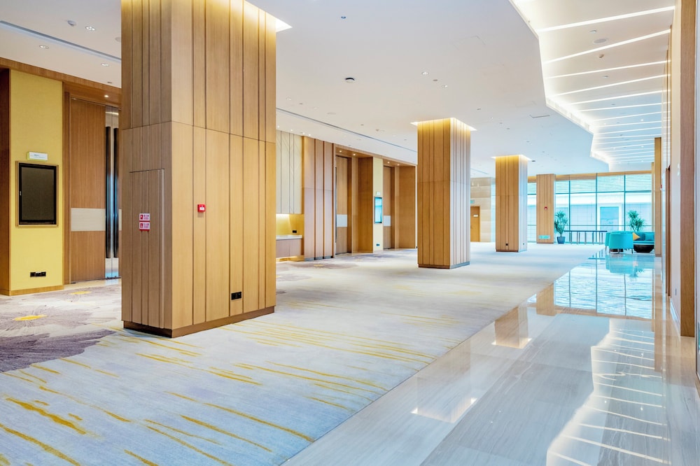 Holiday Inn Changsha Dawangshan 36/72