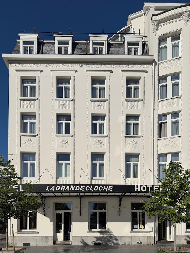 Hotel A La Grande Cloche 6/58