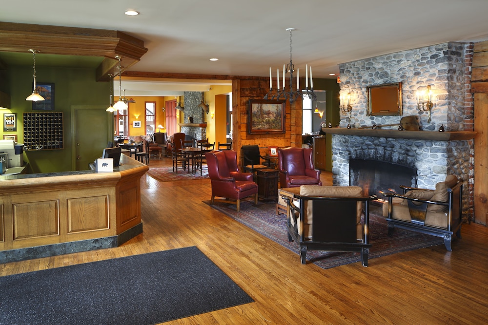 Emerald Lake Lodge 41/71