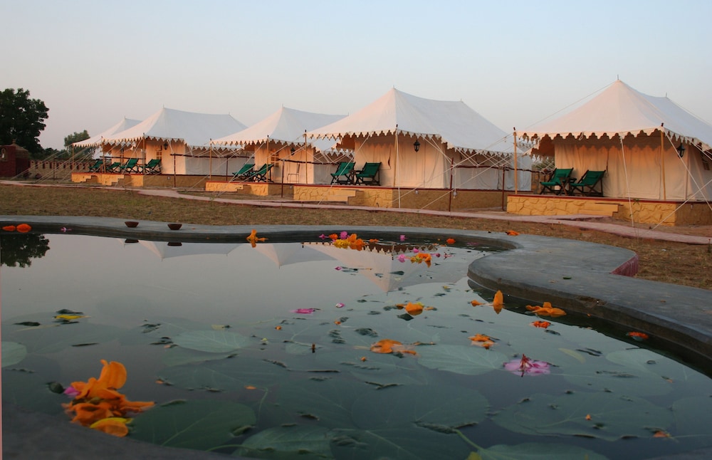 MIRVANA NATURE RESORTS 38/43
