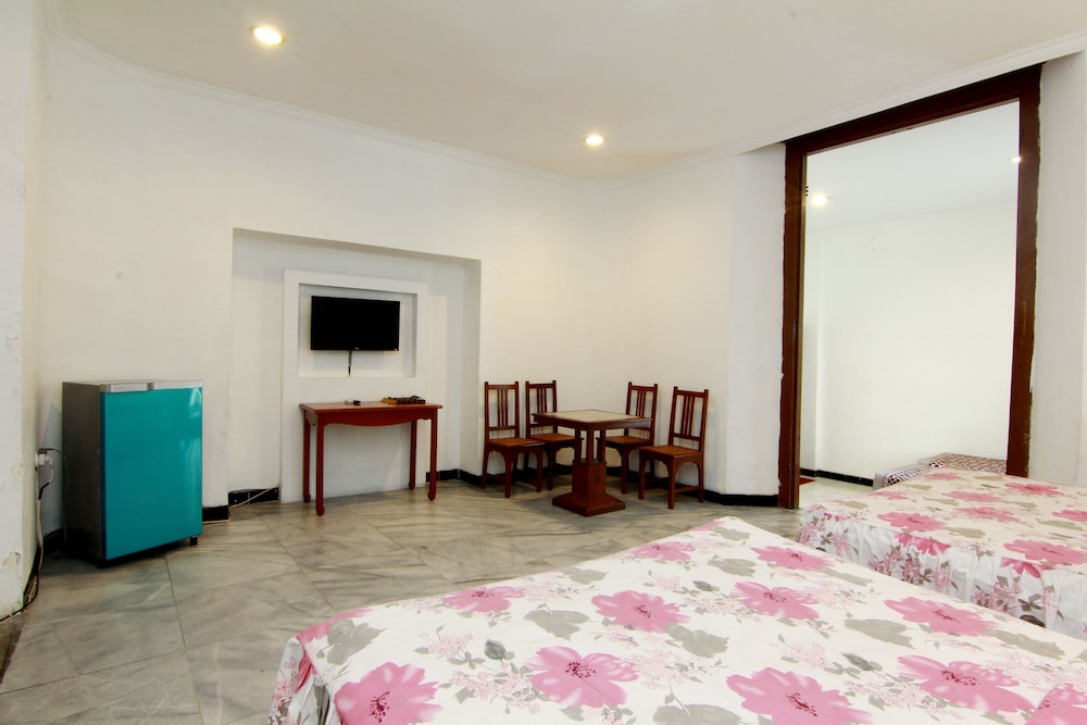 Hotel Limaran 27/77