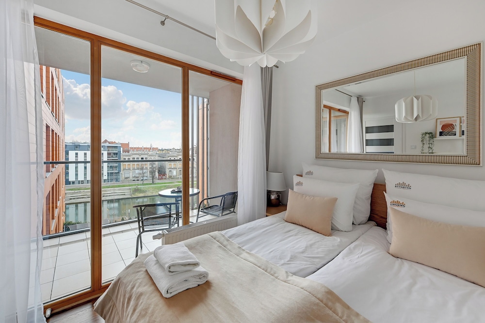 Apartinfo Island Apartments 24/50