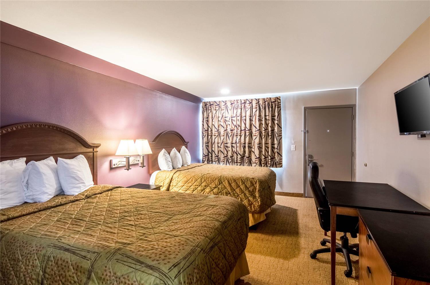 ROOM, 2 DOUBLE BEDS