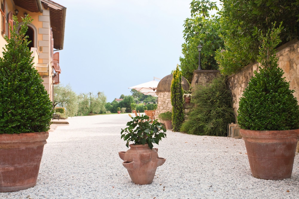Relais Fattoria Belvedere 33/79