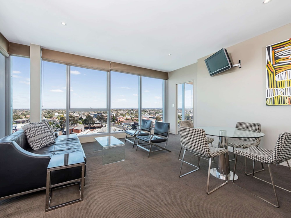 Novotel Melbourne Preston 64/94