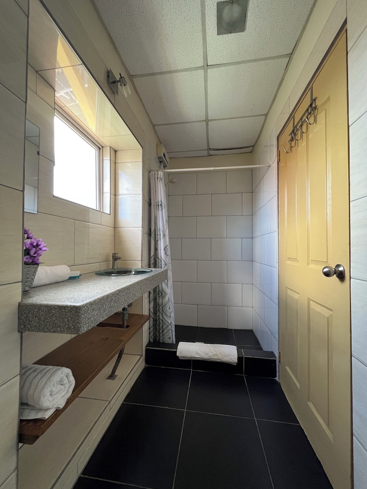 Mustique Suites Curacao 49/50