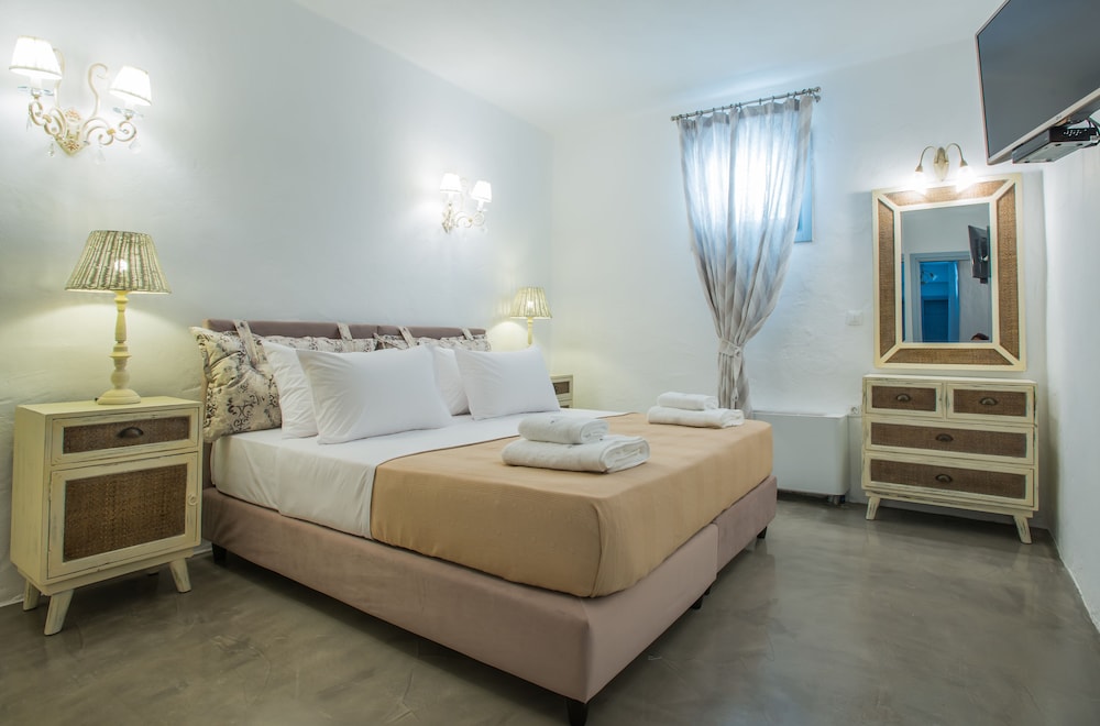 Aelia Paros Villas 5/50