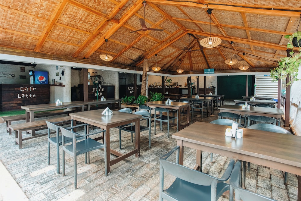 Stone Wood Resort & Spa 26/50