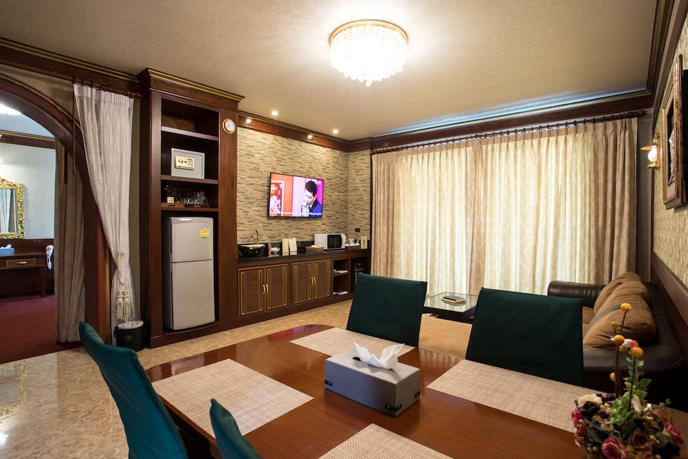 Erawan Hotel 53/66