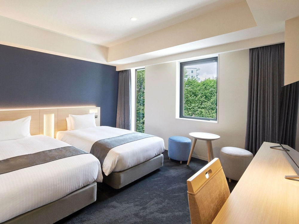 ROOM, TWIN BEDS