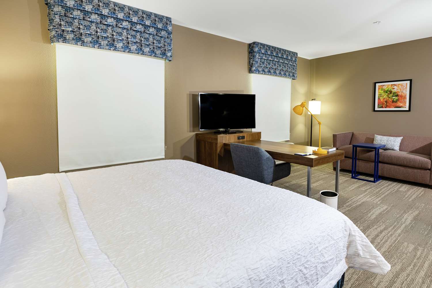 STUDIO, SUITE, KING BED