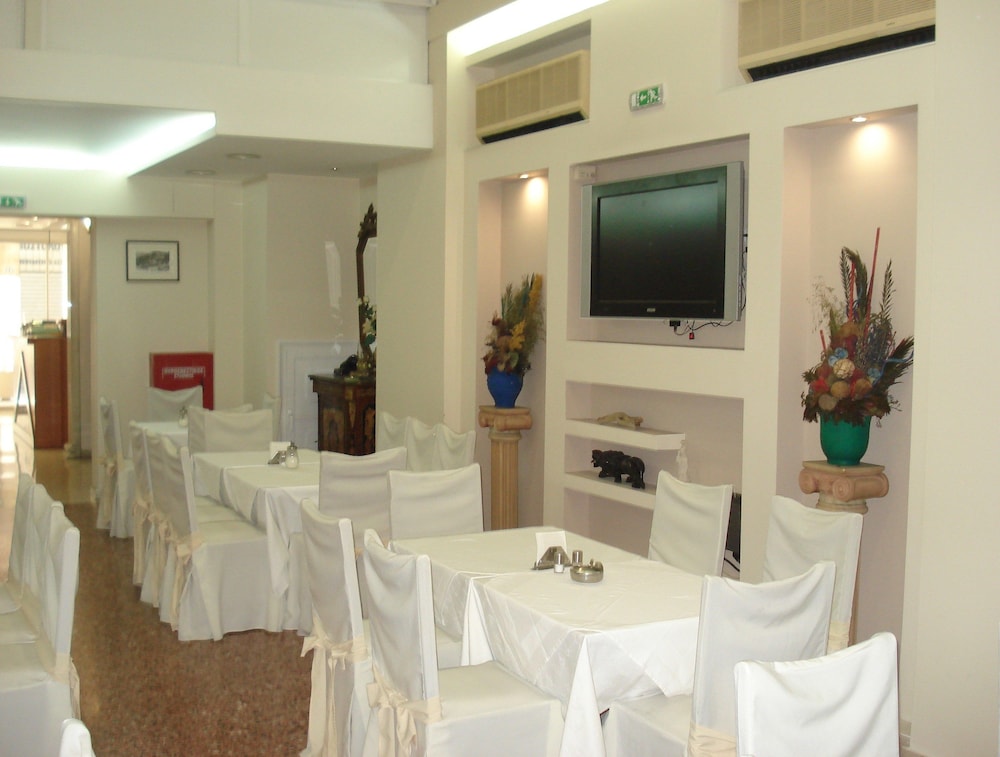 Hotel Solomou Athens 42/50