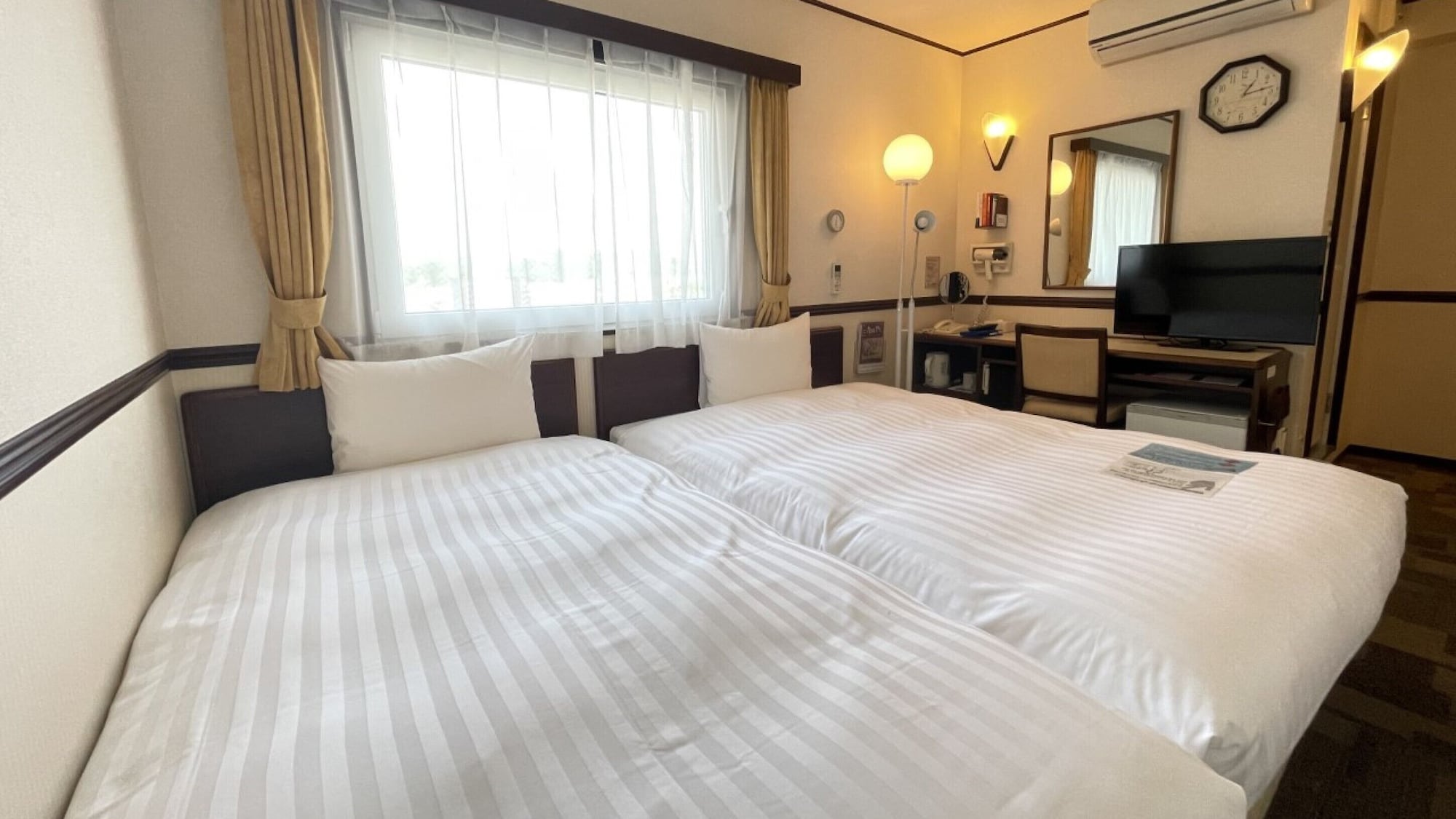 STANDARD, TWIN BEDS