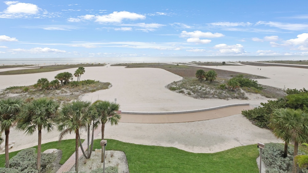 Surf Beach Resort 46/50