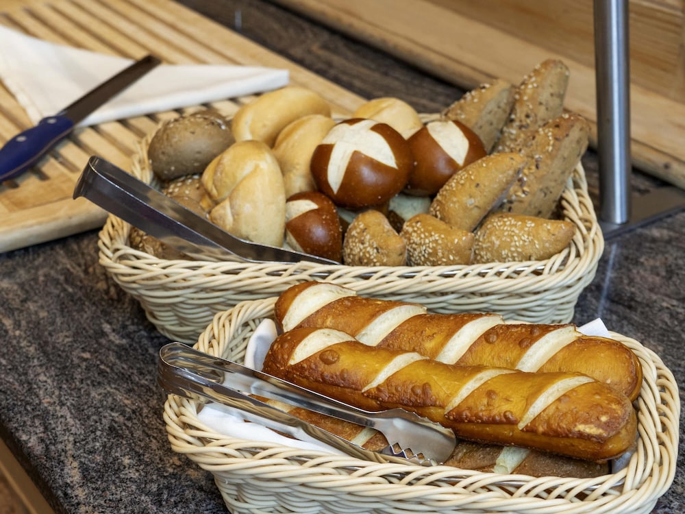 Atomis Hotel Munich Airport by Mercure 24/50
