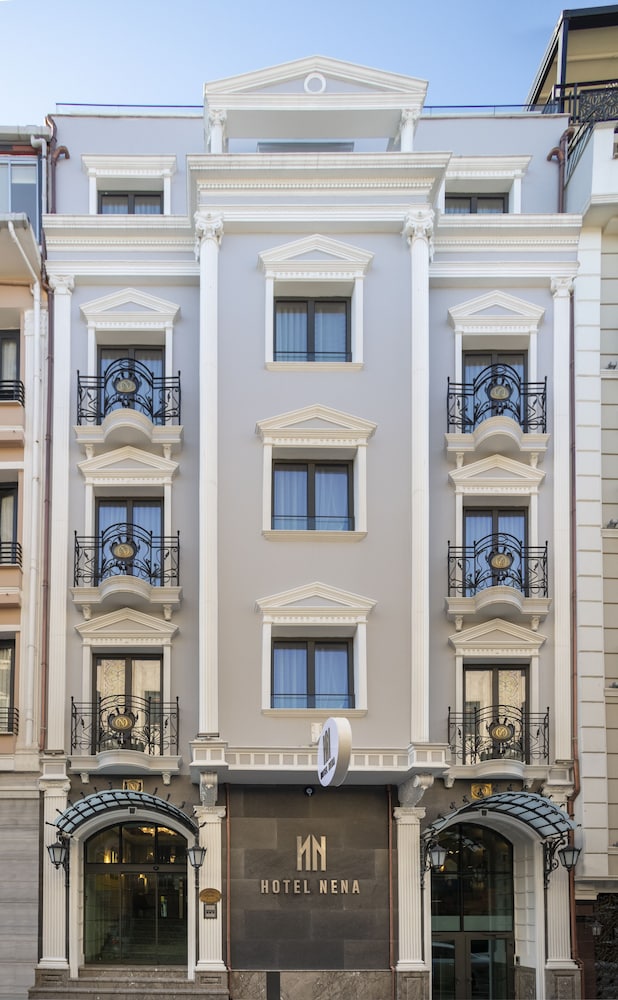 Nena Hotel 2/47