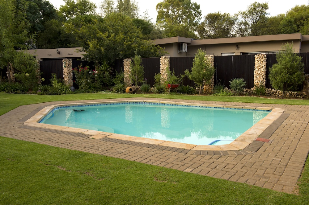 Cottonwood Guesthouse 45/50