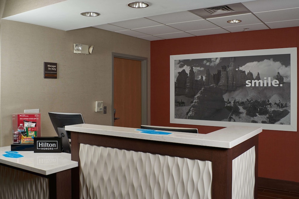 Hampton Inn Phoenix/Glendale/Peoria 14/50