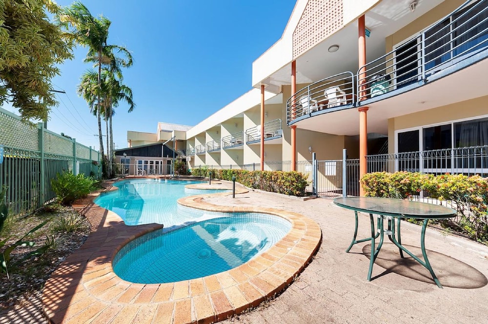 Tropical Queenslander in CAIRNS