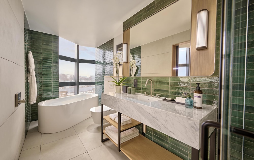 Hyatt Regency London Olympia 46/50