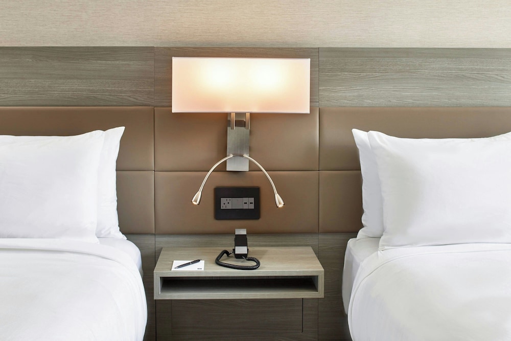 AC Hotel by Marriott Austin Hill Country 25/57