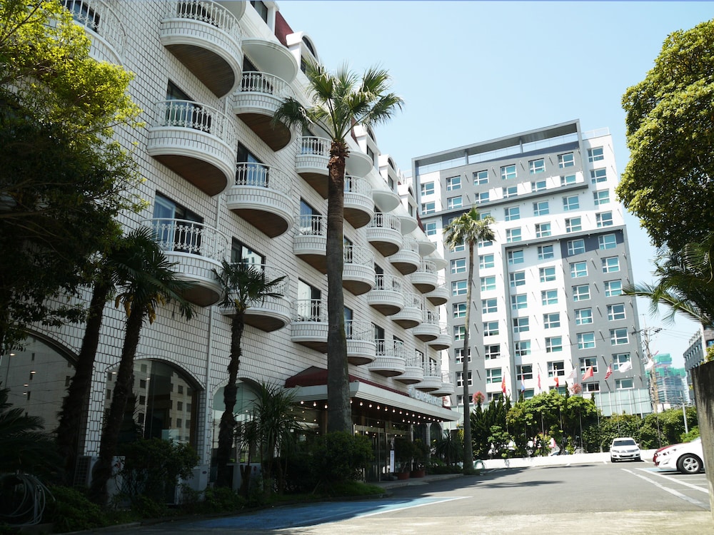 Pearl Hotel Jeju 7/63