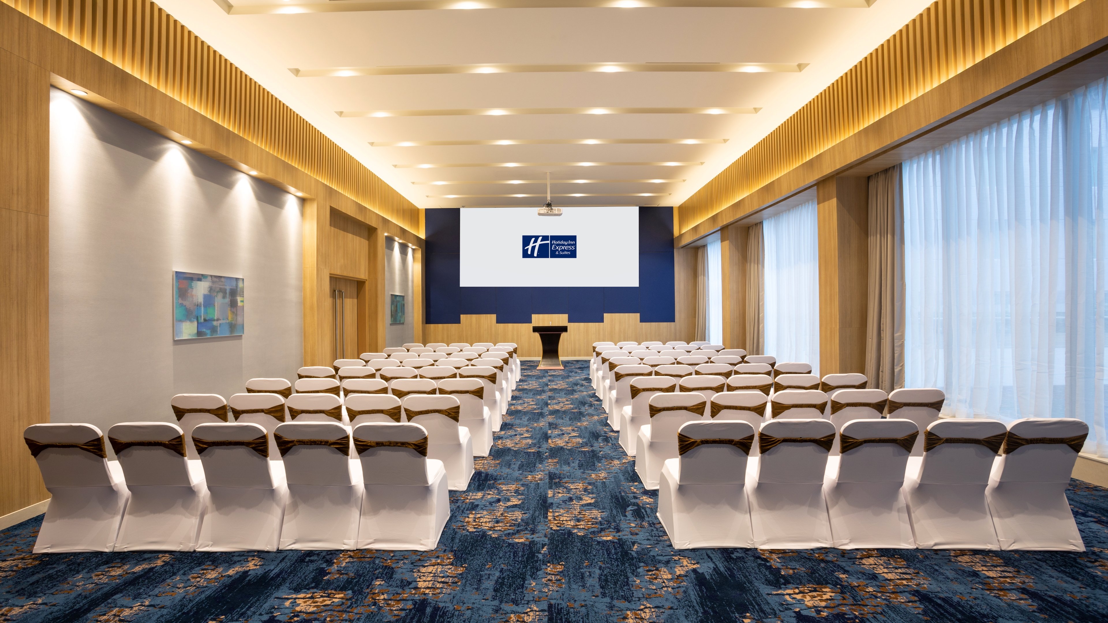 Holiday Inn Express And Suites Bengaluru Old Madras Road 54/59