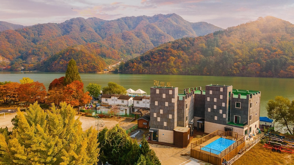Gapyeong Rialto Pension 2/50