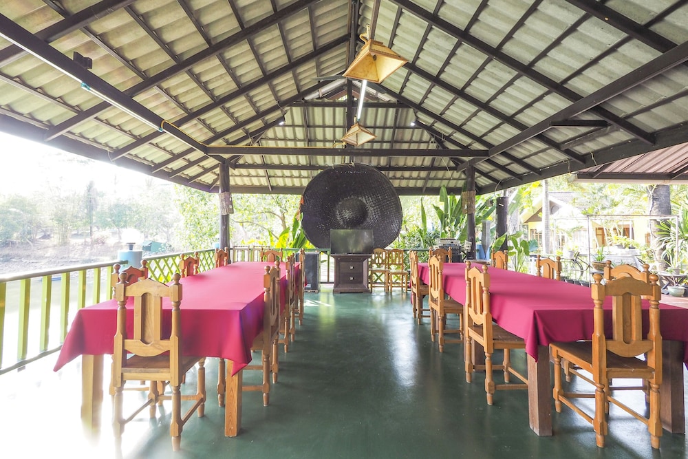 Saensukkho Hotel & Resort 55/65