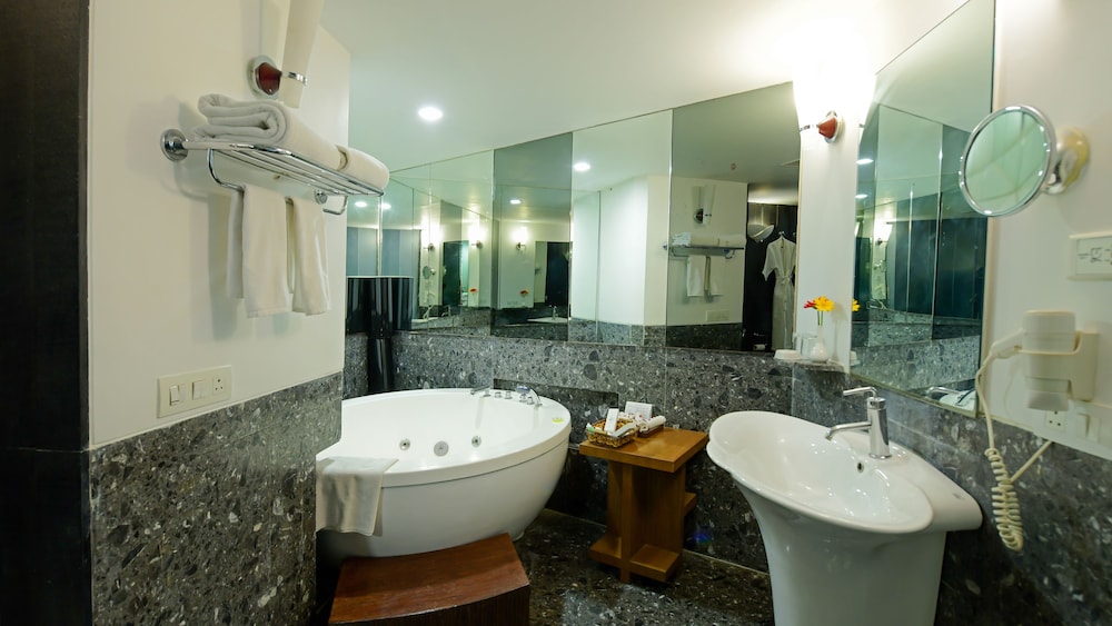 The Fern Residency Subhash Bridge Ahmedabad 59/65
