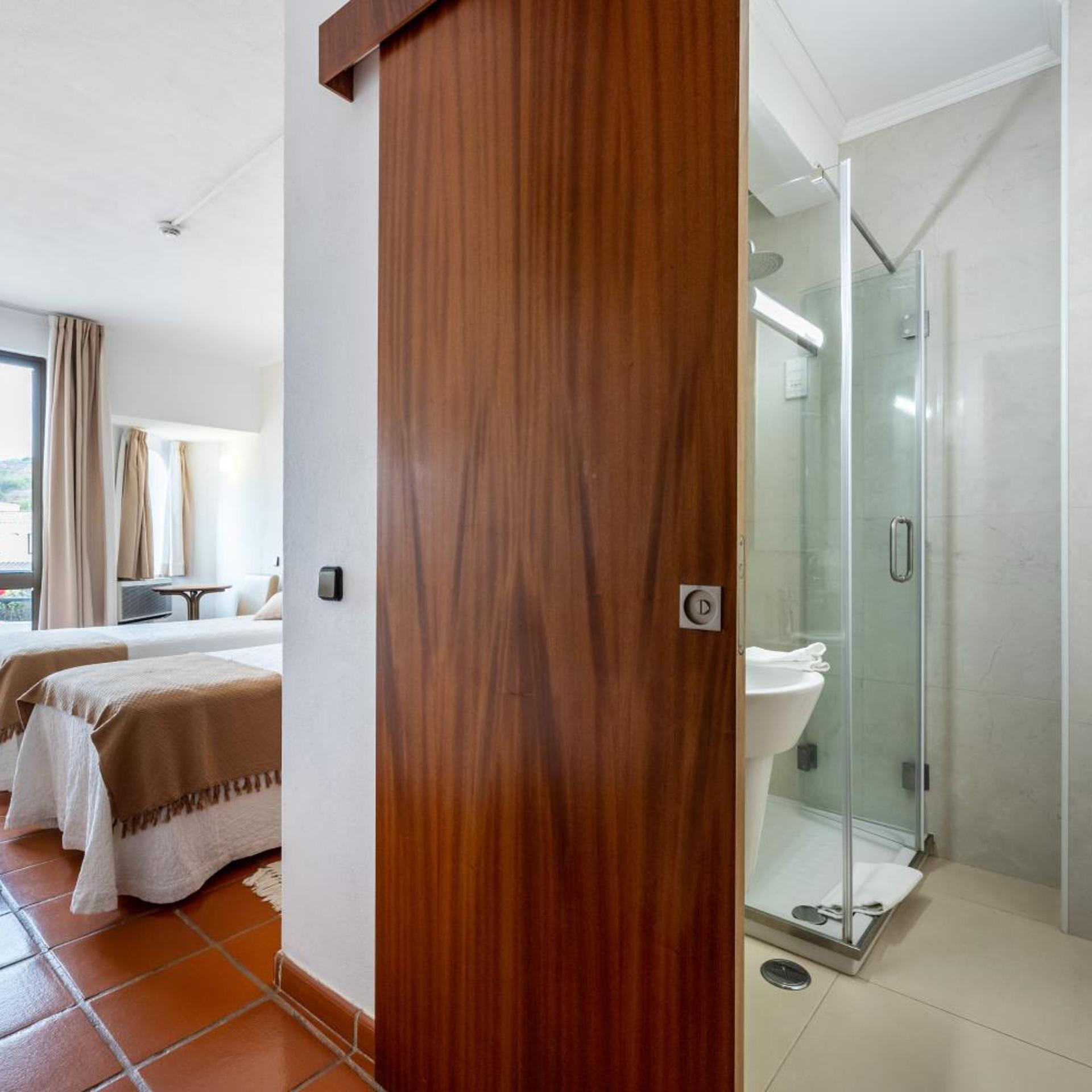 RESIDENCIAL SALEMA 54/54