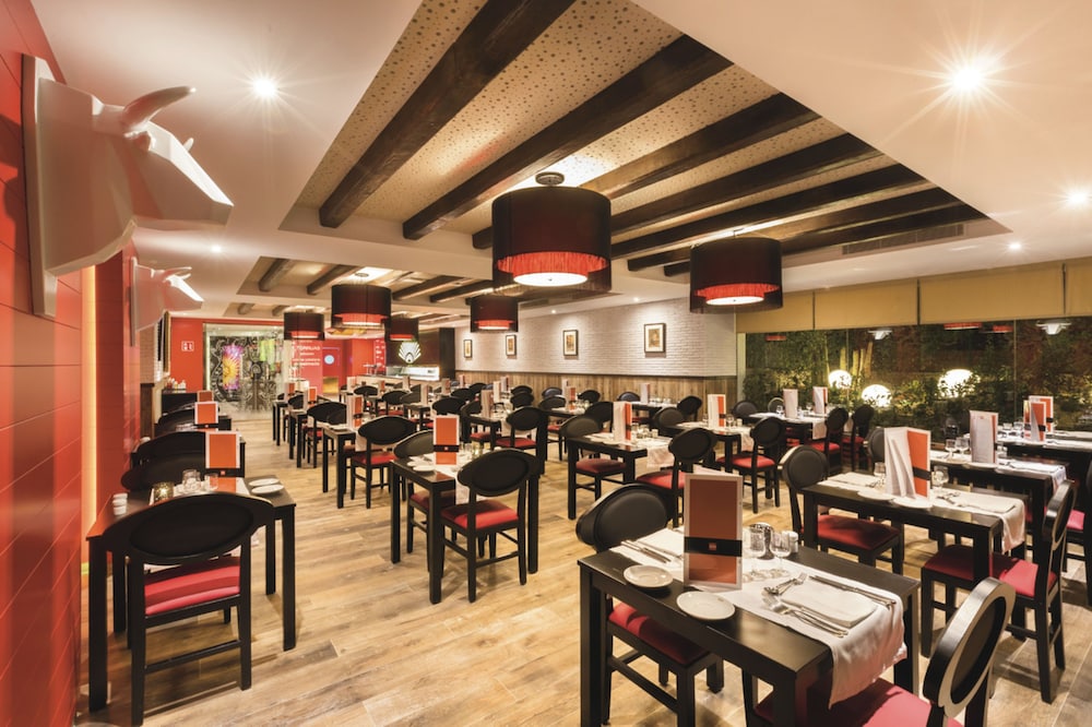 Hotel RIU Bravo 32/42