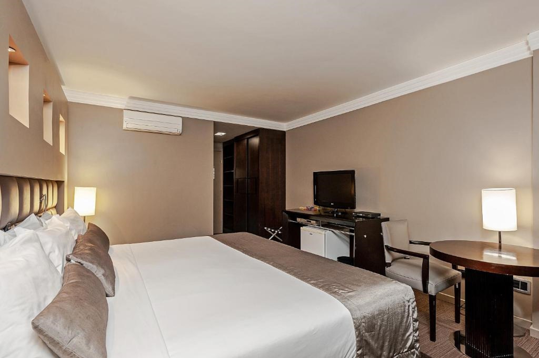 Room at Full Jazz by Slaviero Hoteis, CURITIBA