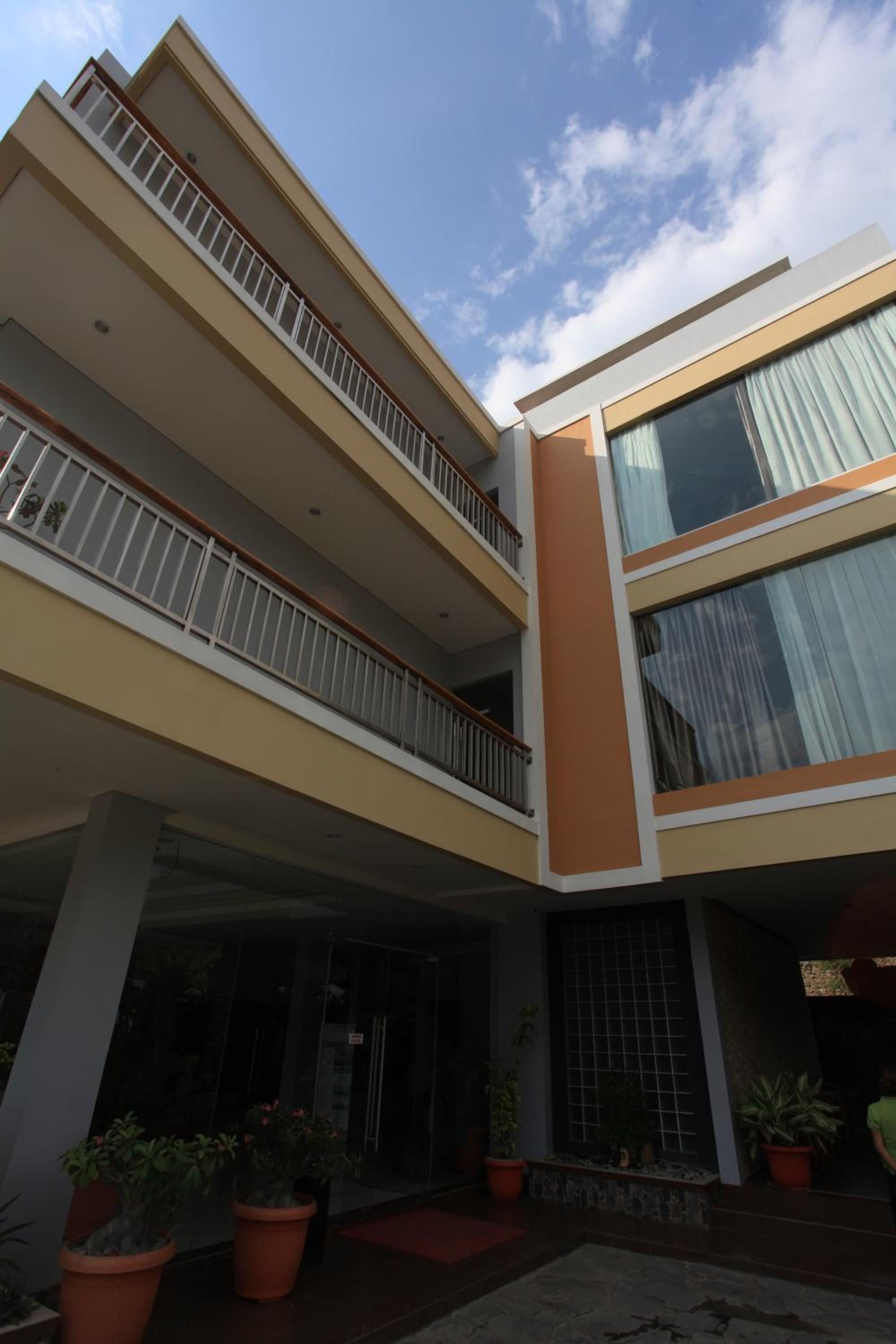 Kalton Hotel Labuan Bajo 5/55