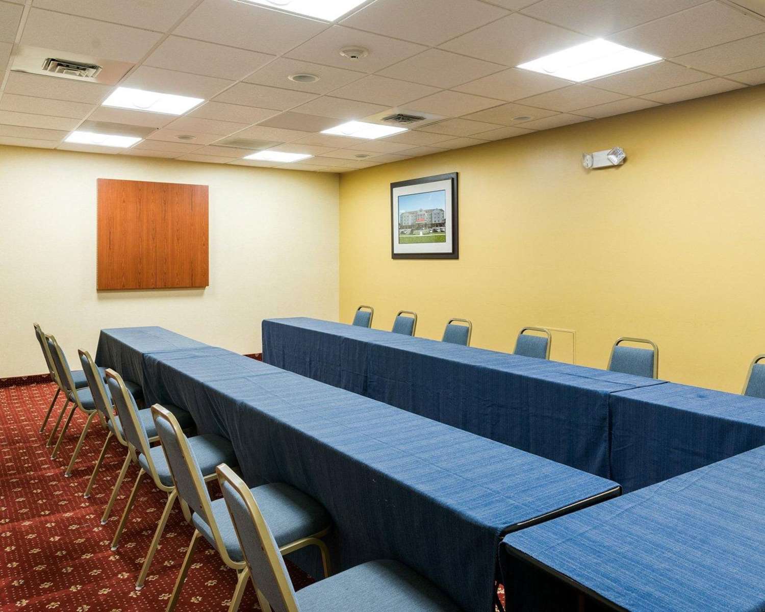 MainStay Suites Dover, DE 34/40