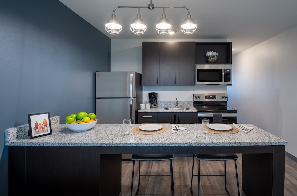 stayAPT Suites Alexandria-Fort Belvoir 30/37