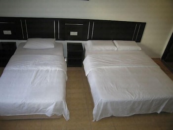 Rainbow Hotel 16/28
